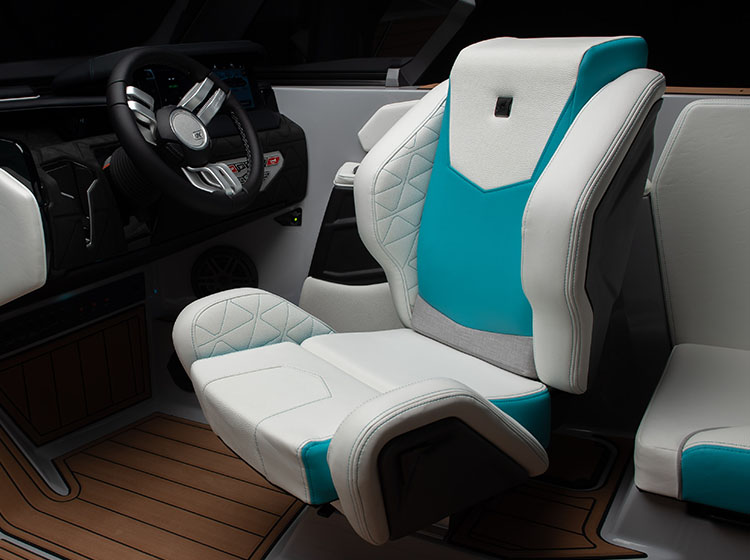 Helm Seat